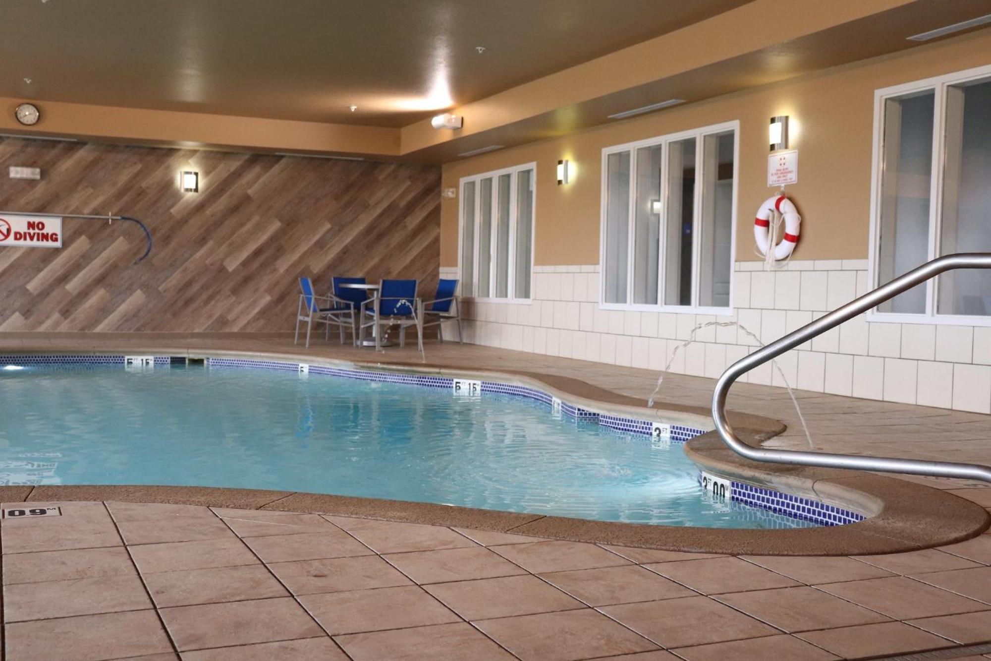Holiday Inn Express Hotel & Suites Crawfordsville By Ihg Extérieur photo